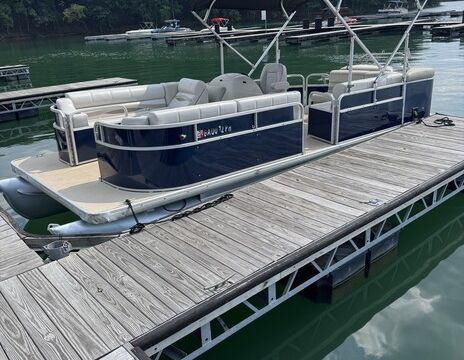 2024 Godfrey God for Marine 22 feet 12 passenger