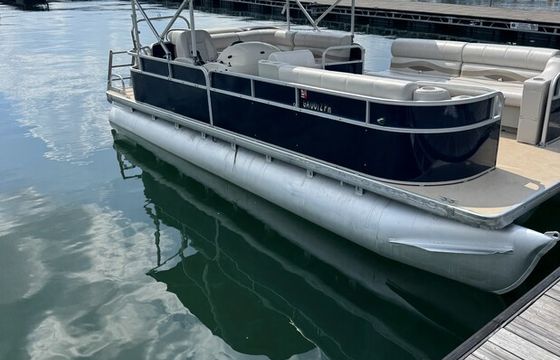 2024 Godfrey God for Marine 22 feet 12 passenger