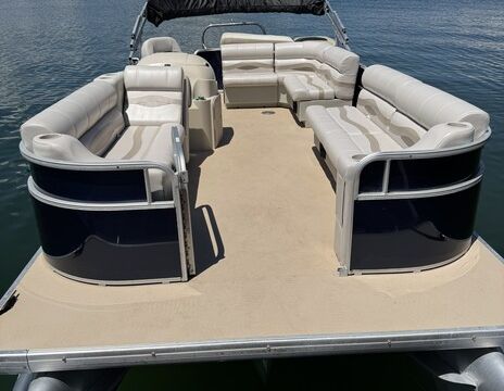 2024 Godfrey God for Marine 22 feet 12 passenger