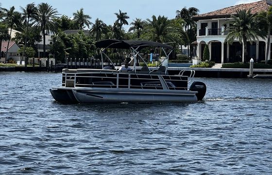 Lots of space and stability with this triton Boat in HOLLYWOOD