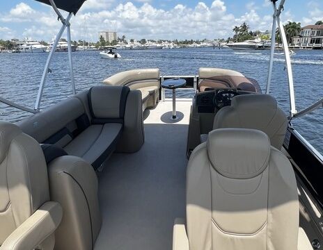 Lots of space and stability with this triton Boat in HOLLYWOOD