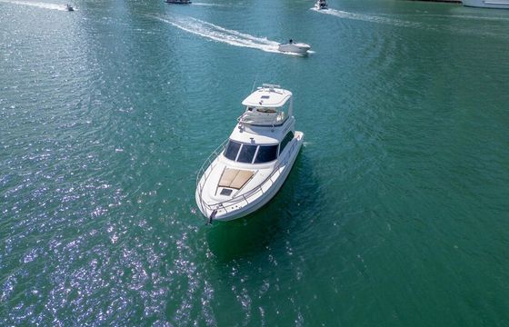 Beutifull 48Ft Yacht Available in Miami with 1 Jet Ski included.