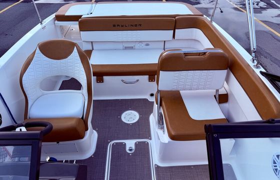 2022 Bayliner VR5 on Geist Reservoir | Seats 6 | Family Fun, Cruising