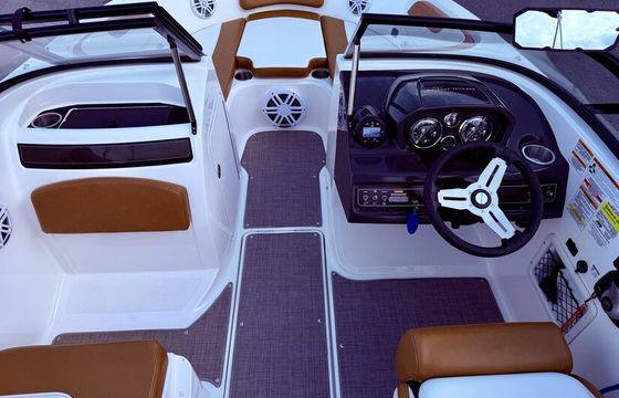 2022 Bayliner VR5 on Geist Reservoir | Seats 6 | Family Fun, Cruising