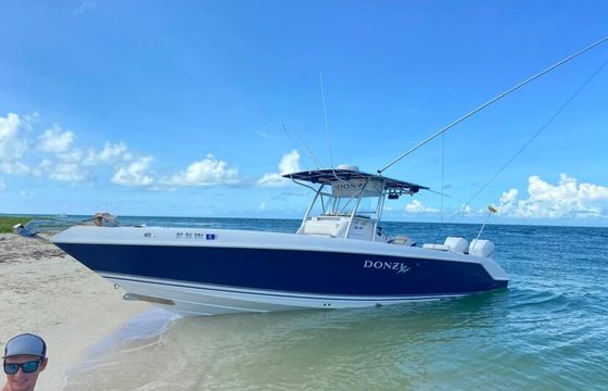 32' Donzi boat for Fishing Charters in Key West!