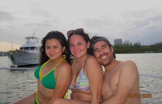 Sandbar Tours on 30ft Cruiser Boat — 30ft Cruiser