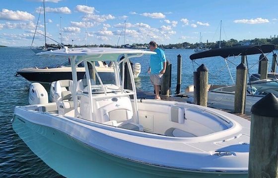 2023 Aquasport 2500 – Twin 200HP | Cruise and Fish in Style