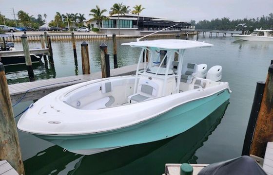2023 Aquasport 2500 – Twin 200HP | Cruise and Fish in Style