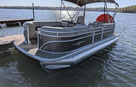 20ft Captained Party Barge – Perfect for Lake Days & Tubing!