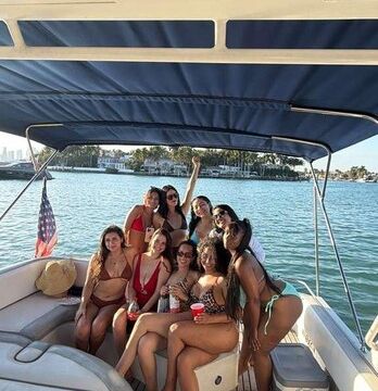 Enjoy “COPACABANA” Tempest 45FT in Miami!!