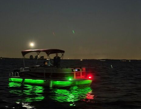 Suntracker Party Barge 20 DLX 10 passangers