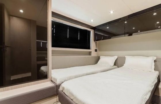 51ft Azimut Luxury Yacht – Riviera Beach, West Palm