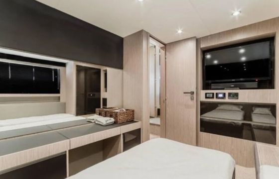 51ft Azimut Luxury Yacht – Riviera Beach, West Palm