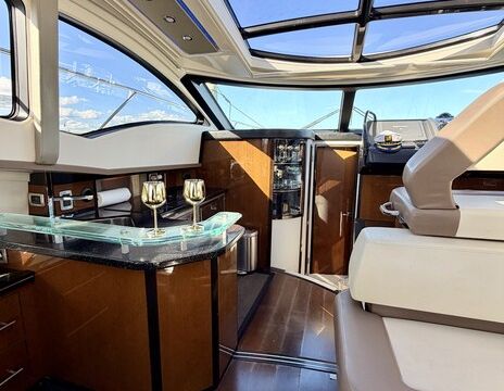 Palm Beach Luxury Escape — Marquis 40SC Yacht