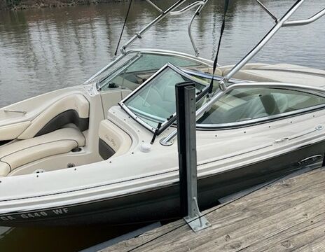 Sea Ray 200 Select for rent on Jackson Lake, Lake Sinclair, Oconee