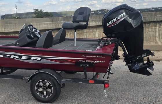 Ultimate Fishing and Leisure Boat – Day and Night, Lake LBJ