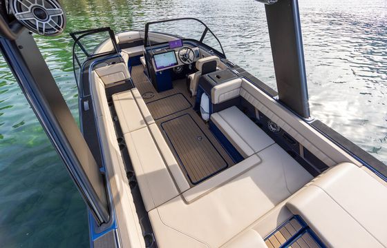 25ft FULLY ELECTRIC Luxury Boat Charter In Lake Tahoe