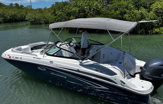 Deluxe Deckboat – Premium Sound & Comfort Seating | Sandbar Ready!