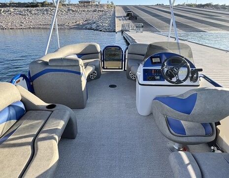 22’ Aloha Tritoon – 150HP  Cruise, Swim &amp; Tube at Lake Pleasant