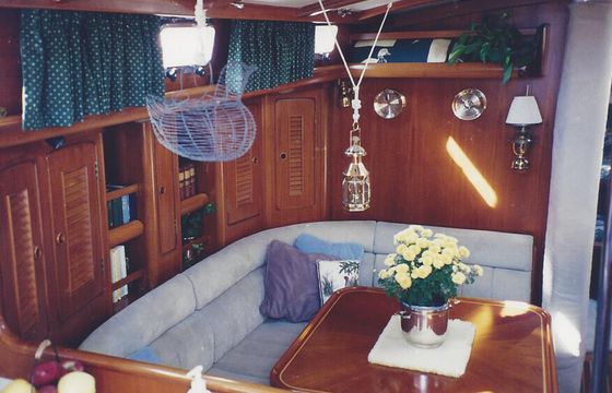 Hands-On Sailing Lessons aboard this classic 42’ Sailboat!