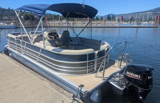 Triton(like new)- 140hp outboard
