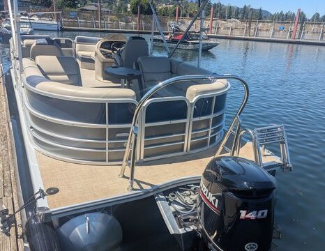 Triton(like new)- 140hp outboard