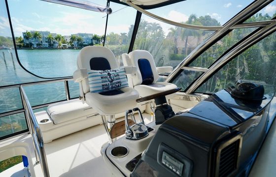 52'SeaRay with flybridge sea the difference!