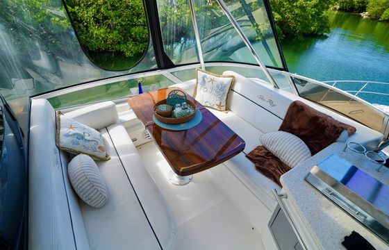 52'SeaRay with flybridge sea the difference!