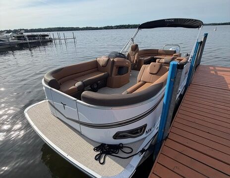 2026 Tahoe LTZ 23' Tritoon | Premium Watercraft Rental
