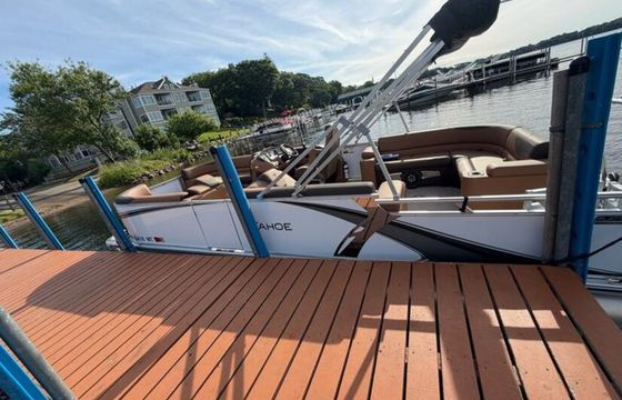 2026 Tahoe LTZ 23' Tritoon | Premium Watercraft Rental