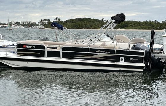 22 Hurricane Fundeck Pontoon in Riviera Beach