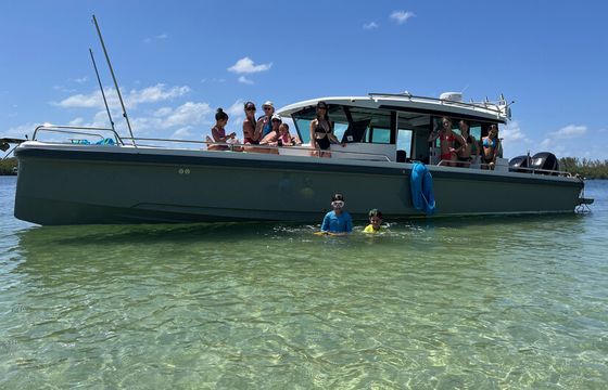 37ft Axopar - Experience the Palm Beaches Luxury Day Cruiser