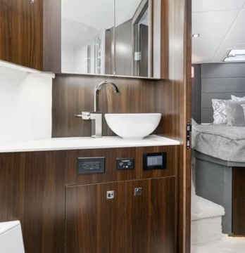 42’ Cruisers Cantius Yacht w/ Captain – Luxury Charters Cape Coral