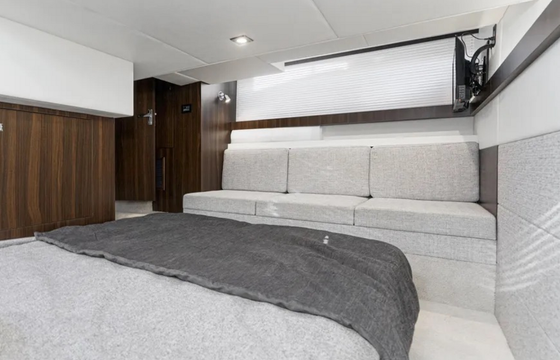 42’ Cruisers Cantius Yacht w/ Captain – Luxury Charters Cape Coral