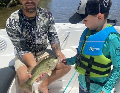 Fun Ski/Fish/Deck boat!!