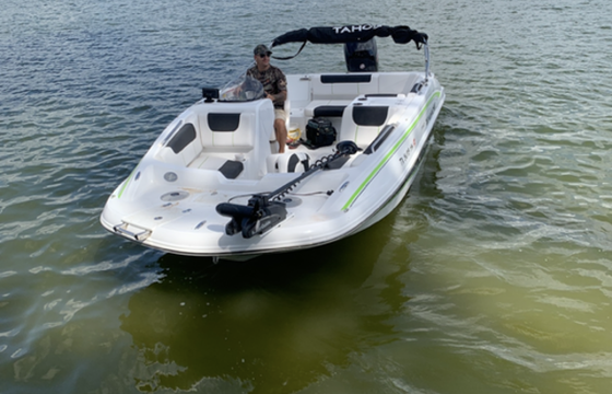 Fun Ski/Fish/Deck boat!!