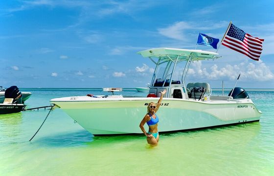 Scenic boat tour on 25-foot Sea Fox Commander