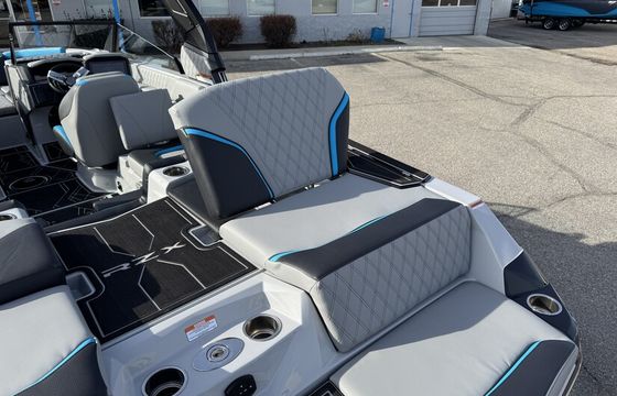 2025 Tige rzx22 - Wakesurf Boat