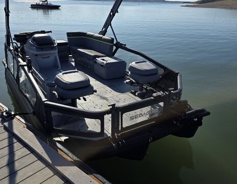 Sea-Doo Switch Fish 18'  Fishing Boat