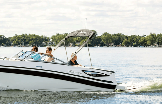 Hurricane 21 Runabout for cruising and skiing– Hidden Cove!