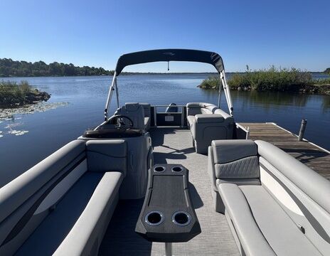 2023 Bennington 20SSR Luxury Pontoon
