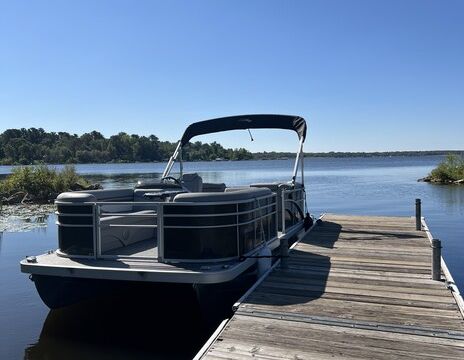 2023 Bennington 20SSR Luxury Pontoon