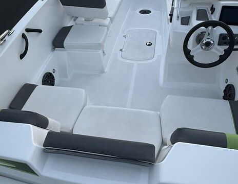 2024 Tahoe T18 with Tow Bar