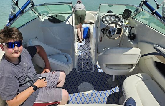 23' Bow Rider for Water Skiing/Tubing &amp; Cruising