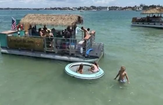 Tiki Boat with Captain & Crew for 16 passengers