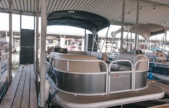 2025 PARTY BARGE® 16 DLX – Ultimate Fun at Joe Pool Lake