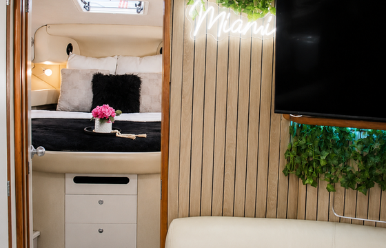 SEA RAY 50' FREE HOUR MON-THUR UP TO 13 PEOPLE