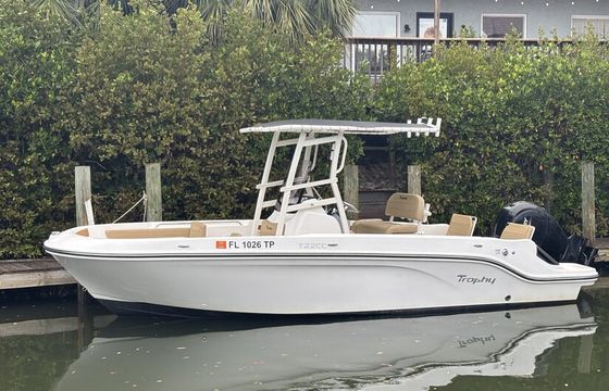 22ft Center Console