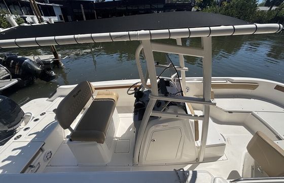 22ft Center Console