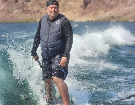 Ri265 Wakesurf Boat, captain is required.